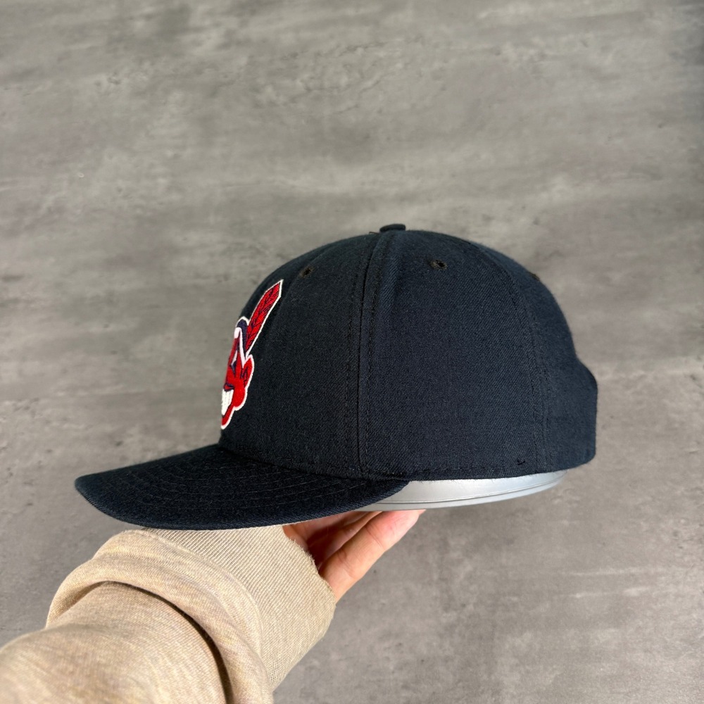 Vintage New Era Cleveland Indians Snapback Hat Navy Blue Chief Wahoo USA Made - Picture 3 of 9
